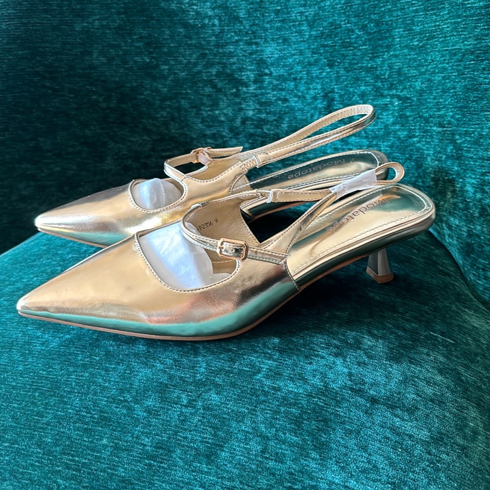 Kitten heel gold shoes